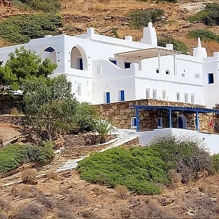 Artistic Villa *