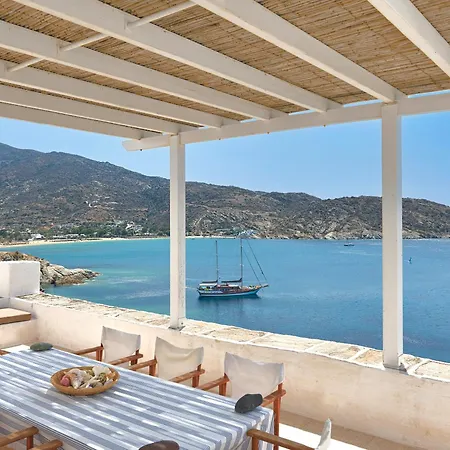 Artistic Villa *