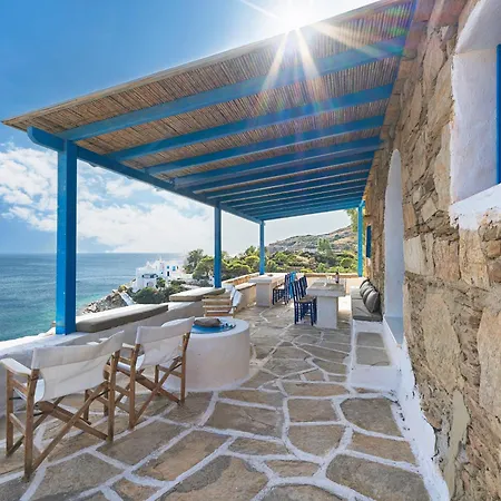 Artistic Villa *